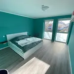 Zentrale Neubauwohnung Mit Balkon Polch